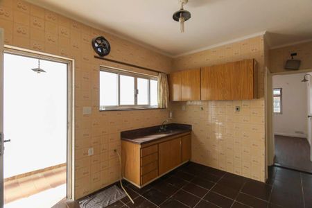 Casa à venda com 83m², 2 quartos e 1 vaga Casa à venda com 83m², 2 quartos e 1 vagaCozinha