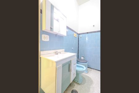 Apartamento à venda com 65m², 2 quartos e sem vaga Apartamento à venda com 65m², 2 quartos e sem vagaBanheiro