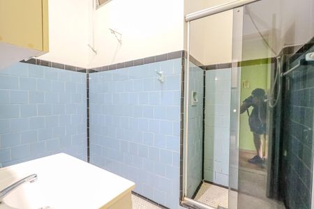 Apartamento à venda com 65m², 2 quartos e sem vaga Apartamento à venda com 65m², 2 quartos e sem vagaBanheiro