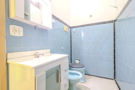 Apartamento à venda com 65m², 2 quartos e sem vaga Apartamento à venda com 65m², 2 quartos e sem vagaBanheiro