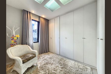 Apartamento à venda com 140m², 4 quartos e 4 vagasCloset