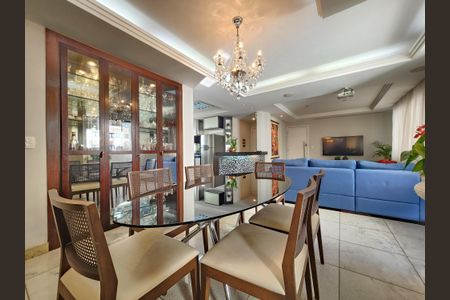 Apartamento à venda com 140m², 4 quartos e 4 vagasSala