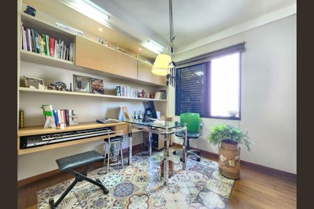 Apartamento à venda com 140m², 4 quartos e 4 vagasQuarto 2