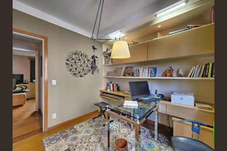 Apartamento à venda com 140m², 4 quartos e 4 vagasQuarto 2