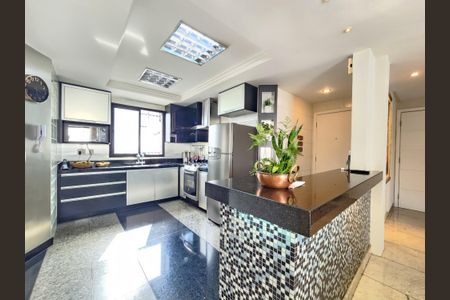 Apartamento à venda com 140m², 4 quartos e 4 vagasCozinha