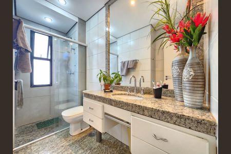 Apartamento à venda com 140m², 4 quartos e 4 vagasBanheiro Social