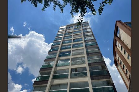 Apartamento à venda com 69m², 2 quartos e 1 vaga Apartamento à venda com 69m², 2 quartos e 1 vagaFachada