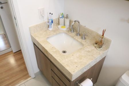 Apartamento à venda com 69m², 2 quartos e 1 vagaBanheiro da Suíte