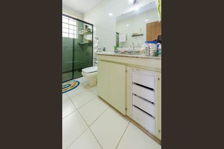 Apartamento à venda com 101m², 3 quartos e 1 vaga Apartamento à venda com 101m², 3 quartos e 1 vagaBanheiro