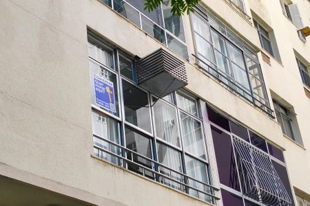 Apartamento à venda com 120m², 3 quartos e sem vagaFachada do Prédio + Placa