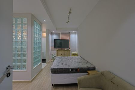 Casa à venda com 740m², 5 quartos e 6 vagas Casa à venda com 740m², 5 quartos e 6 vagasSuíte 1