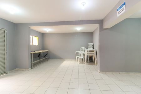 Apartamento à venda com 48m², 2 quartos e 1 vaga Apartamento à venda com 48m², 2 quartos e 1 vagaÁrea comum -Salão de Festas