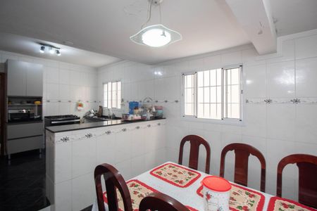 Casa à venda com 134m², 3 quartos e 1 vaga Casa à venda com 134m², 3 quartos e 1 vagaSala de Jantar 2