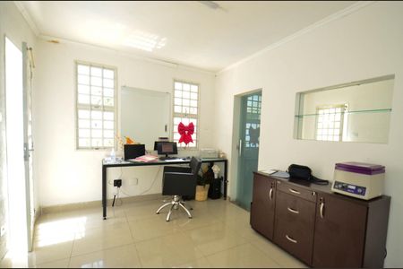 Casa à venda com 300m², 4 quartos e 2 vagas Casa à venda com 300m², 4 quartos e 2 vagasCozinha casa1