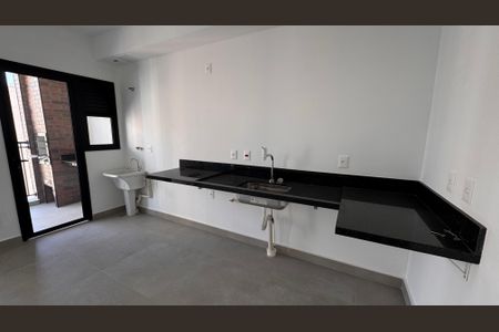 Apartamento para alugar com 77m², 2 quartos e 2 vagas Apartamento para alugar com 77m², 2 quartos e 2 vagasCozinha e Área de Serviço