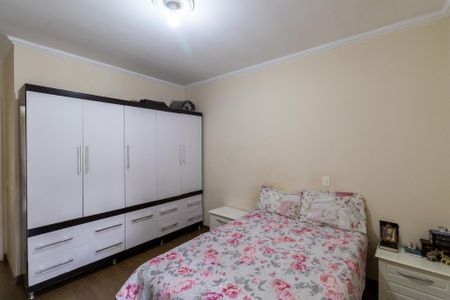 Casa à venda com 60m², 3 quartos e 3 vagas Casa à venda com 60m², 3 quartos e 3 vagasSuíte