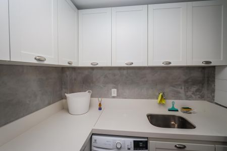 Apartamento à venda com 140m², 2 quartos e 1 vaga Apartamento à venda com 140m², 2 quartos e 1 vagaLavanderia