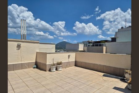 Apartamento à venda com 155m², 3 quartos e 2 vagasTerraço