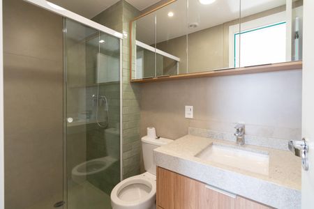 Apartamento à venda com 73m², 2 quartos e 1 vaga Apartamento à venda com 73m², 2 quartos e 1 vagaBanheiro da Suíte