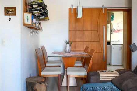 Apartamento à venda com 56m², 2 quartos e 1 vaga Apartamento à venda com 56m², 2 quartos e 1 vagaSala