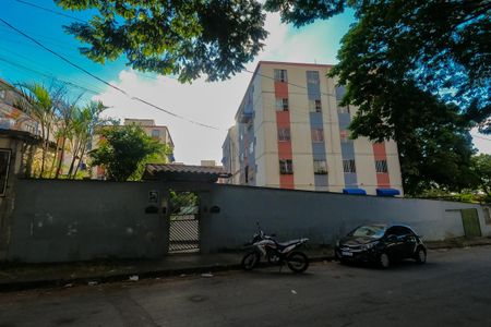Apartamento para alugar com 62m², 3 quartos e 1 vaga Apartamento para alugar com 62m², 3 quartos e 1 vagaFachada