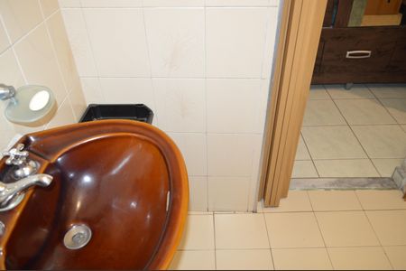 Casa à venda com 350m², 4 quartos e 3 vagasBanheiro da Suíte 1