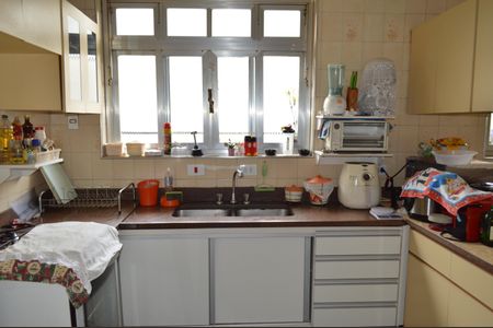 Casa à venda com 350m², 4 quartos e 3 vagasCozinha