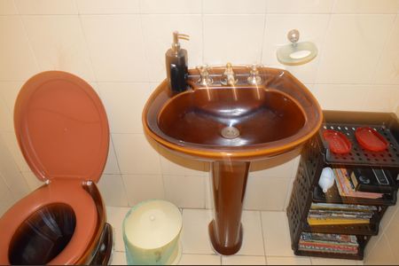 Casa à venda com 350m², 4 quartos e 3 vagasBanheiro da Suíte 1