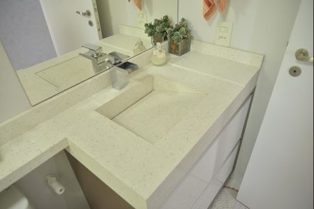 Apartamento à venda com 63m², 2 quartos e 1 vagaBanheiro Social