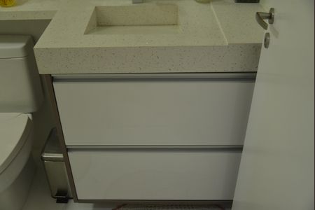 Apartamento à venda com 63m², 2 quartos e 1 vagaBanheiro Social