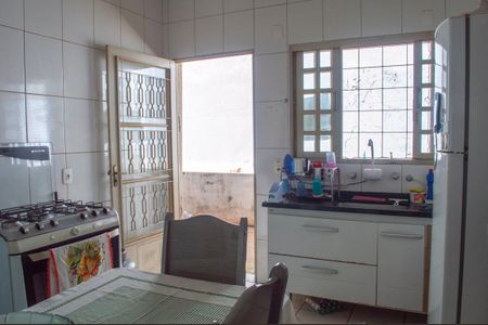 Casa para alugar com 140m², 3 quartos e 2 vagas Casa para alugar com 140m², 3 quartos e 2 vagasCozinha