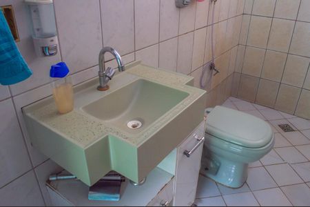 Casa para alugar com 140m², 3 quartos e 2 vagas Casa para alugar com 140m², 3 quartos e 2 vagasBanheiro