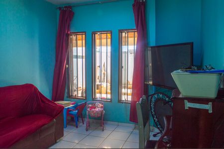 Casa para alugar com 140m², 3 quartos e 2 vagas Casa para alugar com 140m², 3 quartos e 2 vagasSala