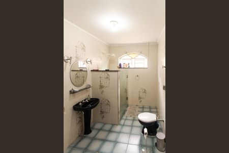 Casa à venda com 500m², 3 quartos e 5 vagas Casa à venda com 500m², 3 quartos e 5 vagasBanheiro