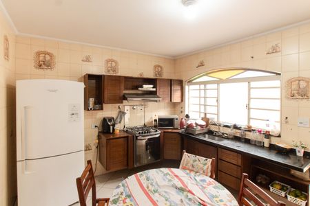 Casa à venda com 500m², 3 quartos e 5 vagas Casa à venda com 500m², 3 quartos e 5 vagasCozinha