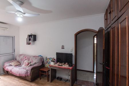 Casa à venda com 500m², 3 quartos e 5 vagas Casa à venda com 500m², 3 quartos e 5 vagasSuíte 2