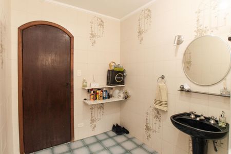 Casa à venda com 500m², 3 quartos e 5 vagas Casa à venda com 500m², 3 quartos e 5 vagasBanheiro