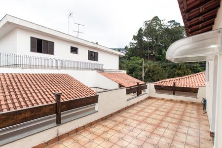 Casa à venda com 500m², 3 quartos e 5 vagas Casa à venda com 500m², 3 quartos e 5 vagasQuintal