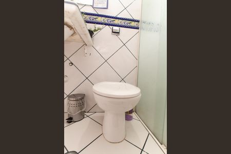 Casa à venda com 500m², 3 quartos e 5 vagas Casa à venda com 500m², 3 quartos e 5 vagasBanheiro da Suíte 2