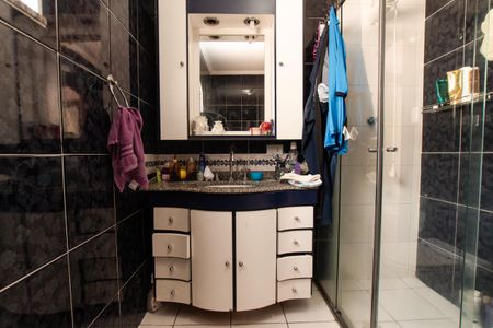 Casa à venda com 500m², 3 quartos e 5 vagas Casa à venda com 500m², 3 quartos e 5 vagasBanheiro da Suíte 1