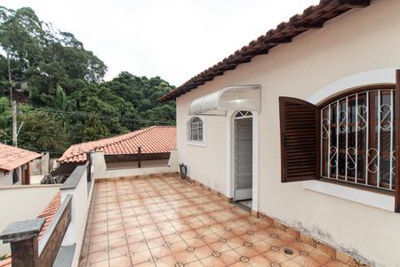 Casa à venda com 500m², 3 quartos e 5 vagas Casa à venda com 500m², 3 quartos e 5 vagasQuintal
