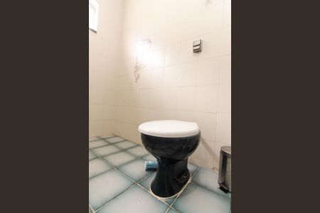 Casa à venda com 500m², 3 quartos e 5 vagas Casa à venda com 500m², 3 quartos e 5 vagasBanheiro