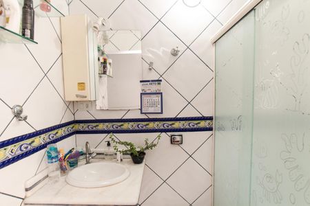 Casa à venda com 500m², 3 quartos e 5 vagas Casa à venda com 500m², 3 quartos e 5 vagasBanheiro da Suíte 2