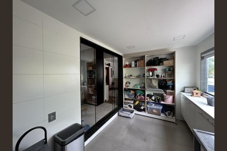 Casa à venda com 170m², 2 quartos e sem vagaÁrea de Serviço