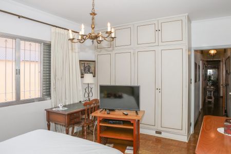 Casa à venda com 206m², 3 quartos e 4 vagas Casa à venda com 206m², 3 quartos e 4 vagasSuíte