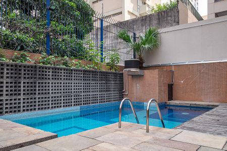 Apartamento à venda com 190m², 2 quartos e 3 vagas Apartamento à venda com 190m², 2 quartos e 3 vagasPiscina