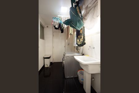 Apartamento à venda com 126m², 3 quartos e 2 vagas Apartamento à venda com 126m², 3 quartos e 2 vagasÁrea de Serviço