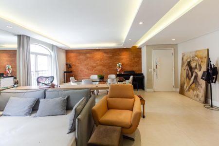 Apartamento à venda com 126m², 3 quartos e 2 vagas Apartamento à venda com 126m², 3 quartos e 2 vagasSala