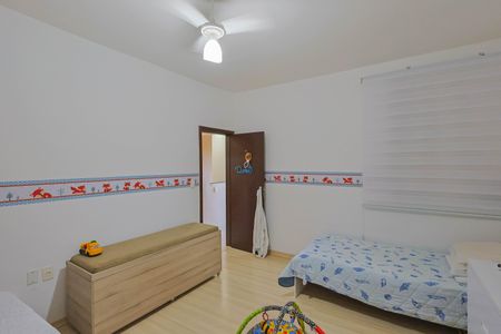 Casa à venda com 220m², 4 quartos e 6 vagas Casa à venda com 220m², 4 quartos e 6 vagasQuarto 2