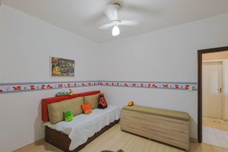 Casa à venda com 220m², 4 quartos e 6 vagas Casa à venda com 220m², 4 quartos e 6 vagasQuarto 2